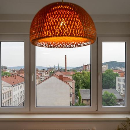 Elegant Tour As Studio Gilly With Open Views And A Balcony In The Center Любляна Экстерьер фото