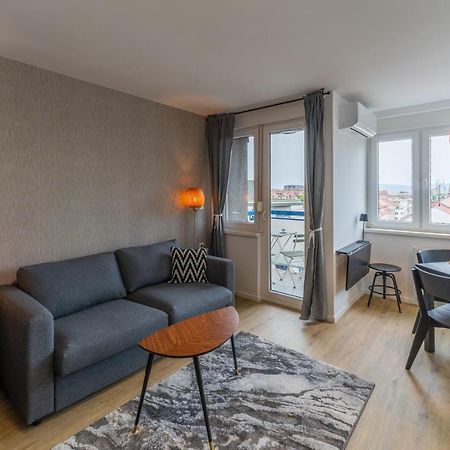 Elegant Tour As Studio Gilly With Open Views And A Balcony In The Center Любляна Экстерьер фото