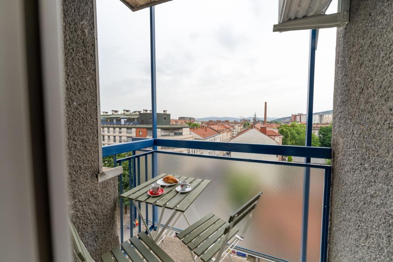 Elegant Tour As Studio Gilly With Open Views And A Balcony In The Center Любляна Экстерьер фото